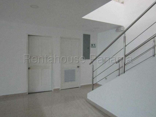 Commercial Property - Local en Crystal Plaza Mall